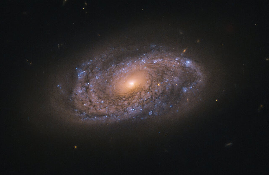 Hubble snapped a gorgeous image of a distant galaxy called NGC 2906