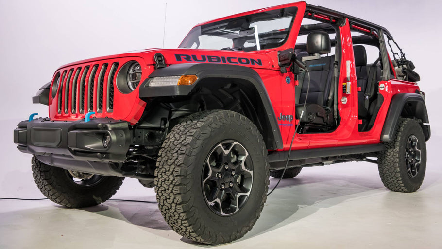 We finally got a chance to get behind the wheel of the first-ever Jeep with electric propulsion, the 2021 Jeep Wrangler 4Xe