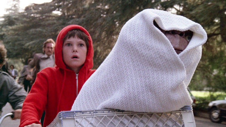 Steven Spielberg Wishes He Never Edited The Guns Out Of E.T.